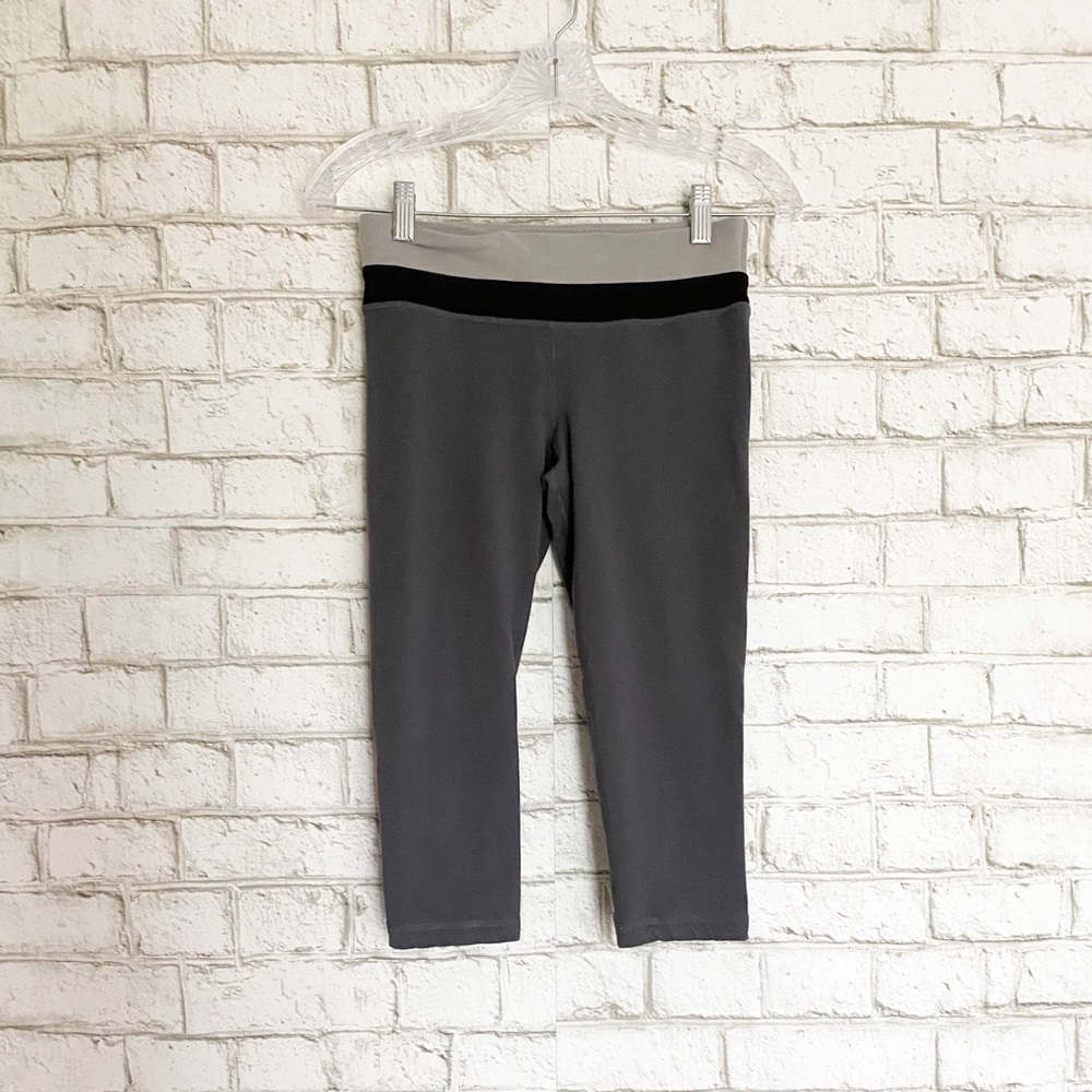 Victrix Bamboo Capri Leggings Size Small - Picture 1 of 5